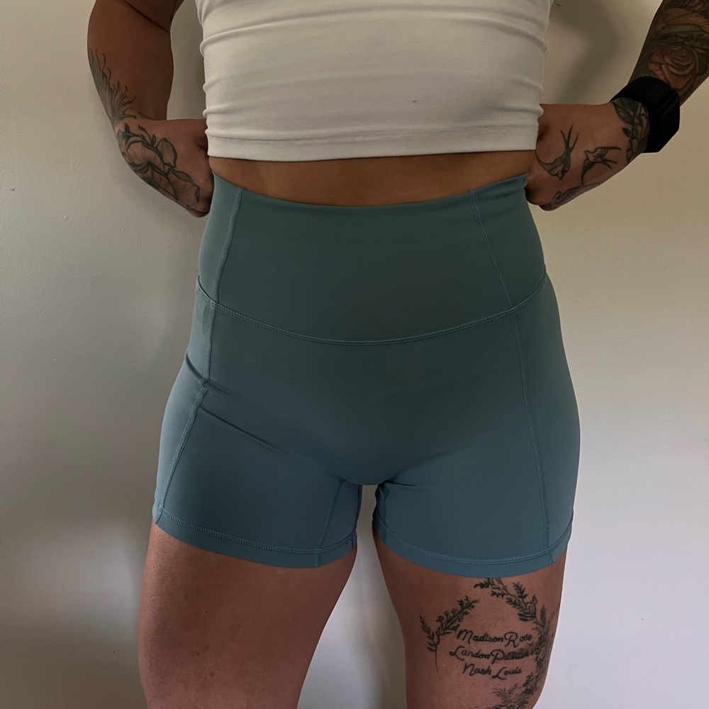 Ptula Yvette Short